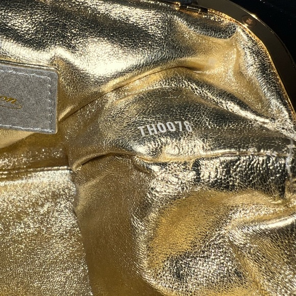 SOLD!! LOUIS VUITTON Limited Edition Satin Monogram Aumoniere Clutch With Chain - Picture 13 of 16